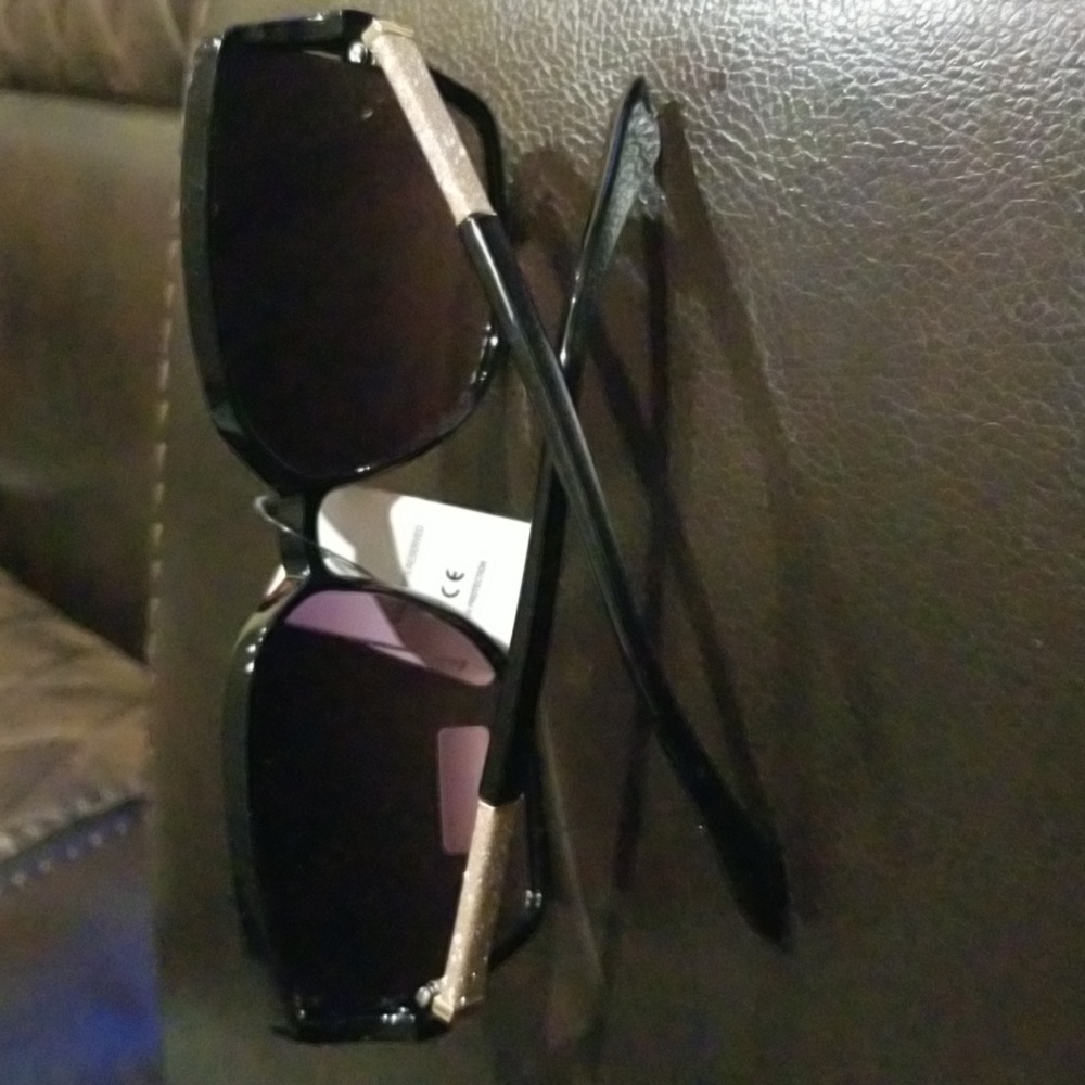 Sunglasses - Picture 6 of 8